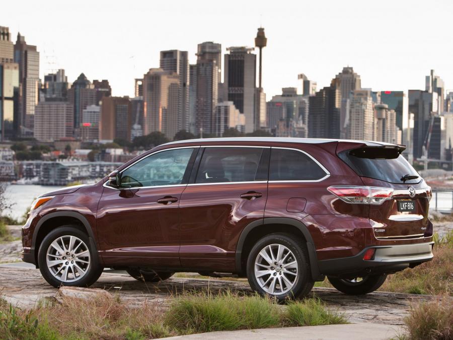  Toyota Kluger 2014 года  (фото 19 из 23)